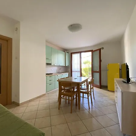 Immobiliare Jvl - Le Ginestre Apartment *