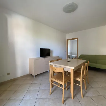 Immobiliare Jvl - Le Ginestre Apartment *