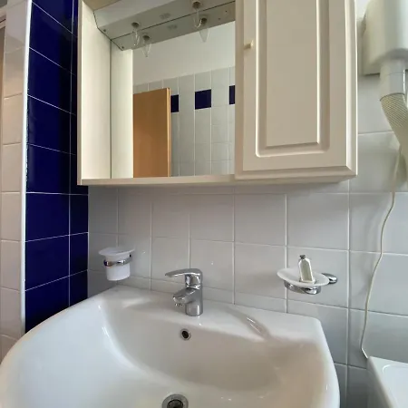 Immobiliare Jvl - Le Ginestre Apartment *
